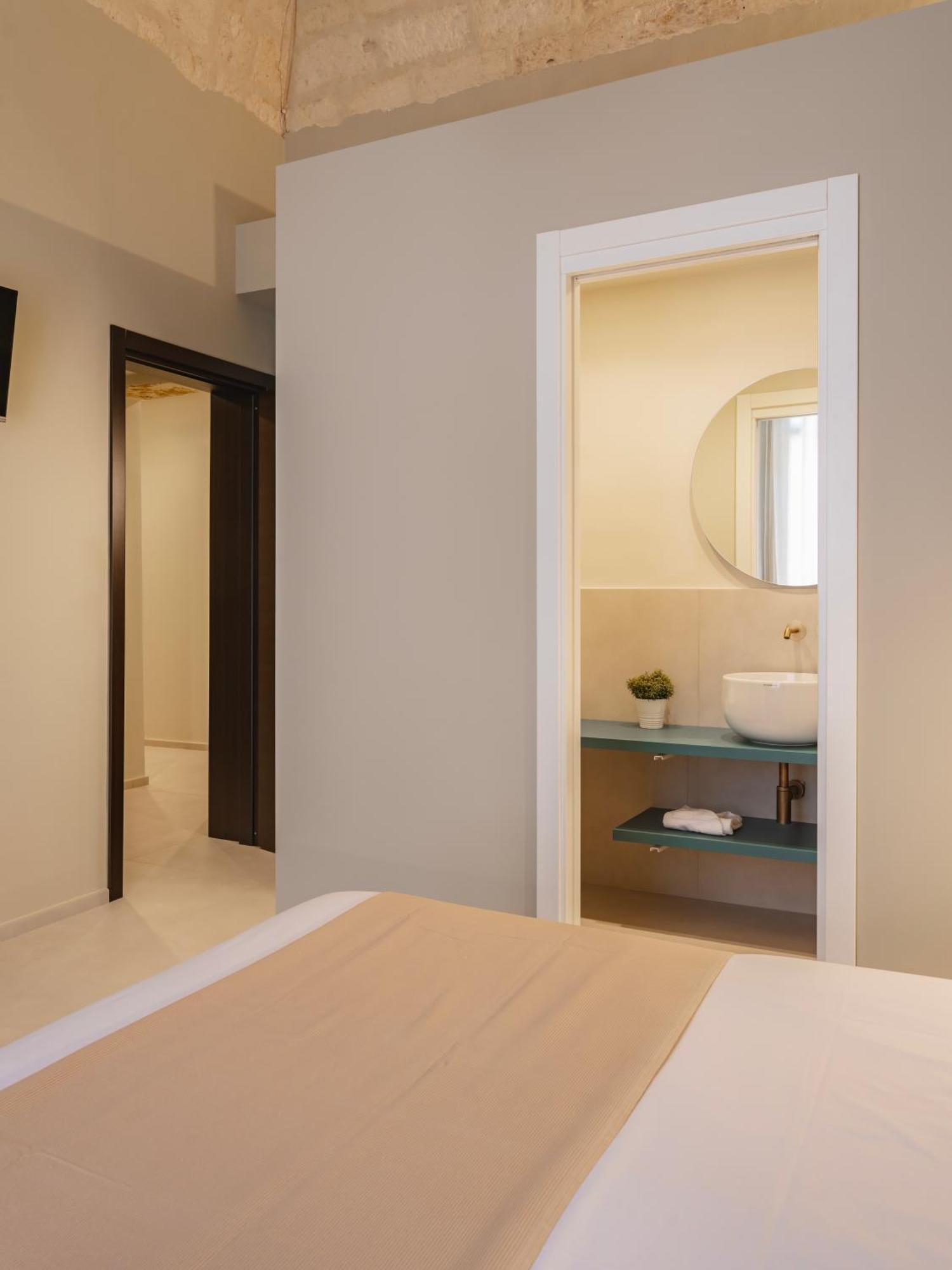 Almica24 Hotel Bari Luaran gambar