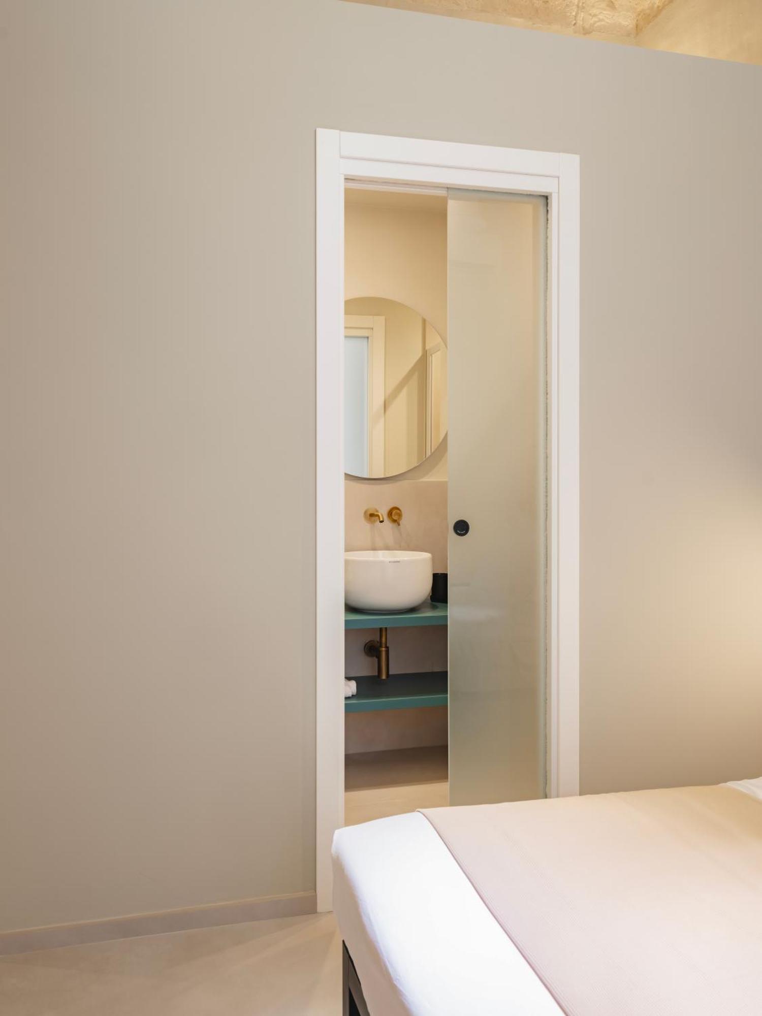 Almica24 Hotel Bari Luaran gambar