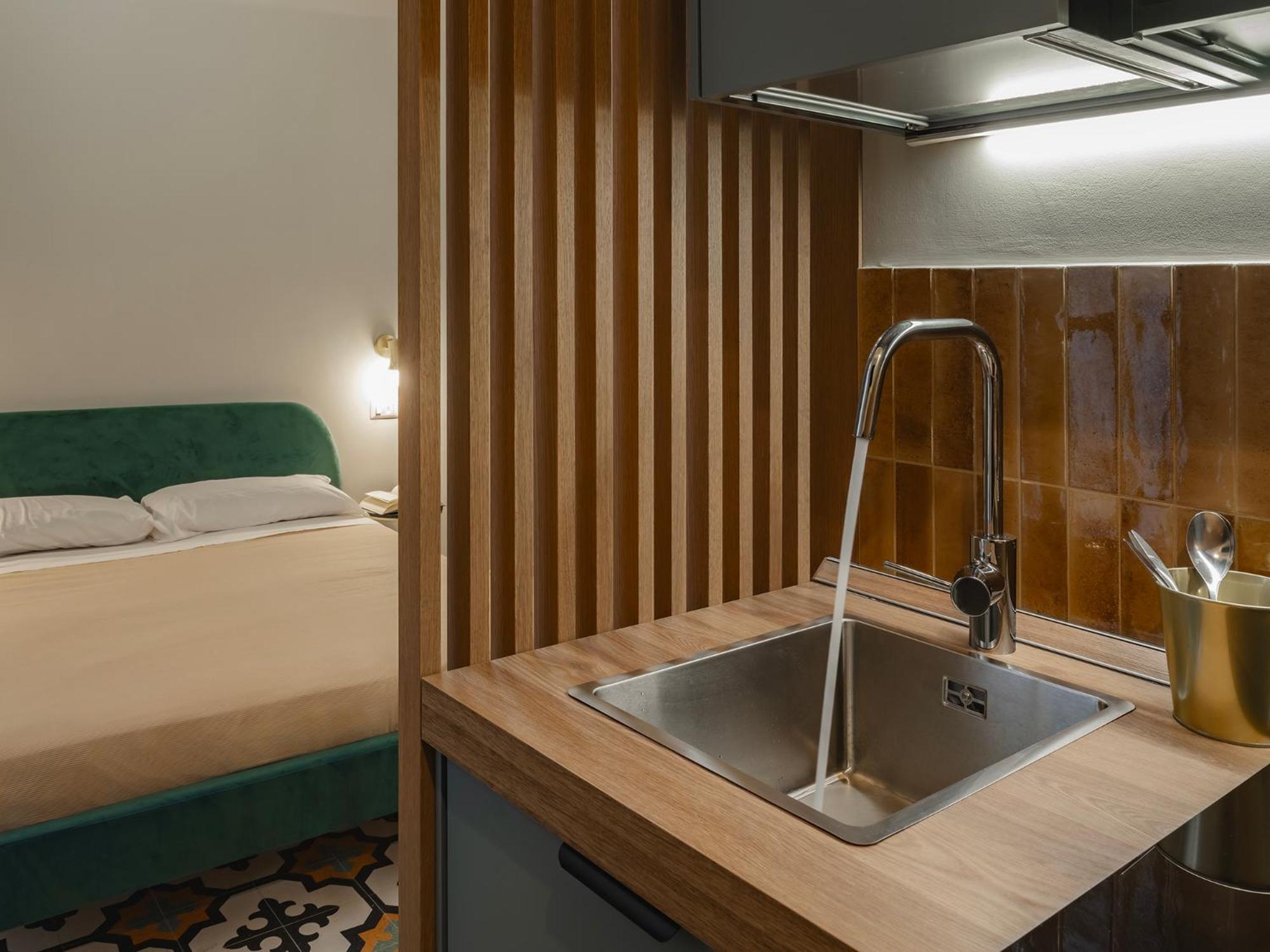 Almica24 Hotel Bari Luaran gambar